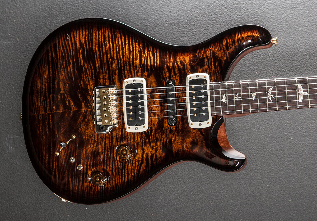 Modern Eagle V 10 Top - Black Gold Wraparound Burst