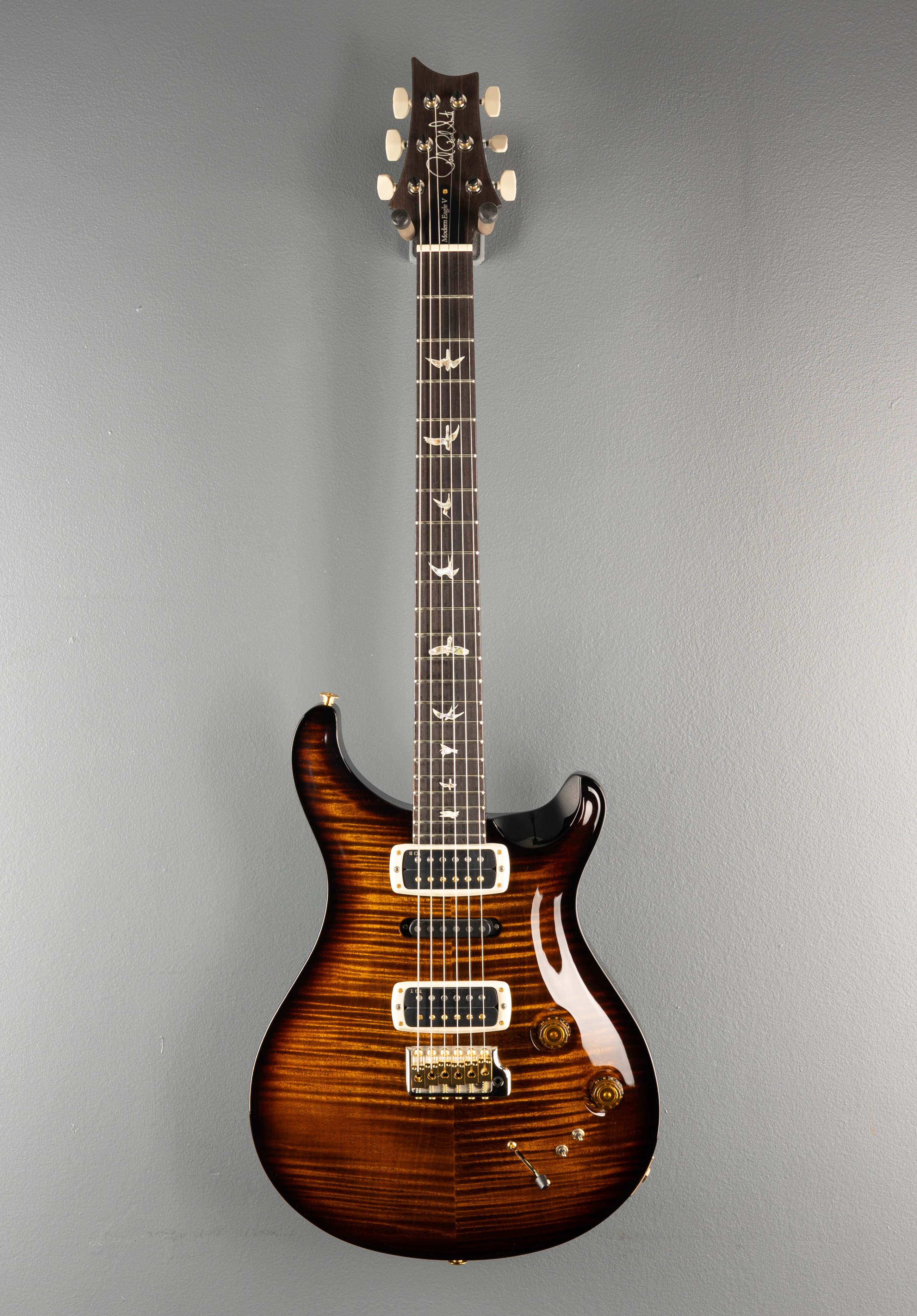 Modern Eagle V 10 Top - Black Gold Wraparound Burst - Image 3