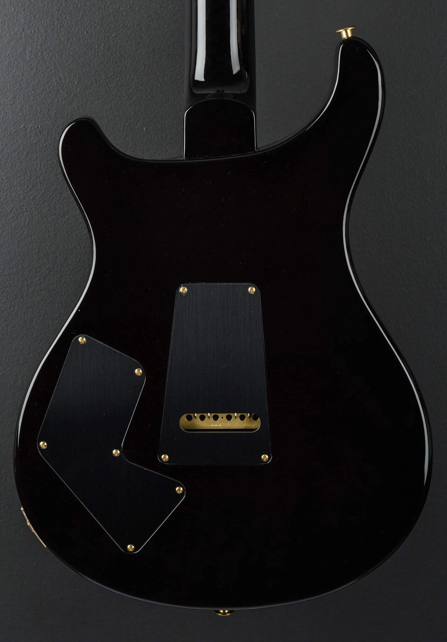 Modern Eagle V 10 Top - Black Gold Wraparound Burst - Image 4
