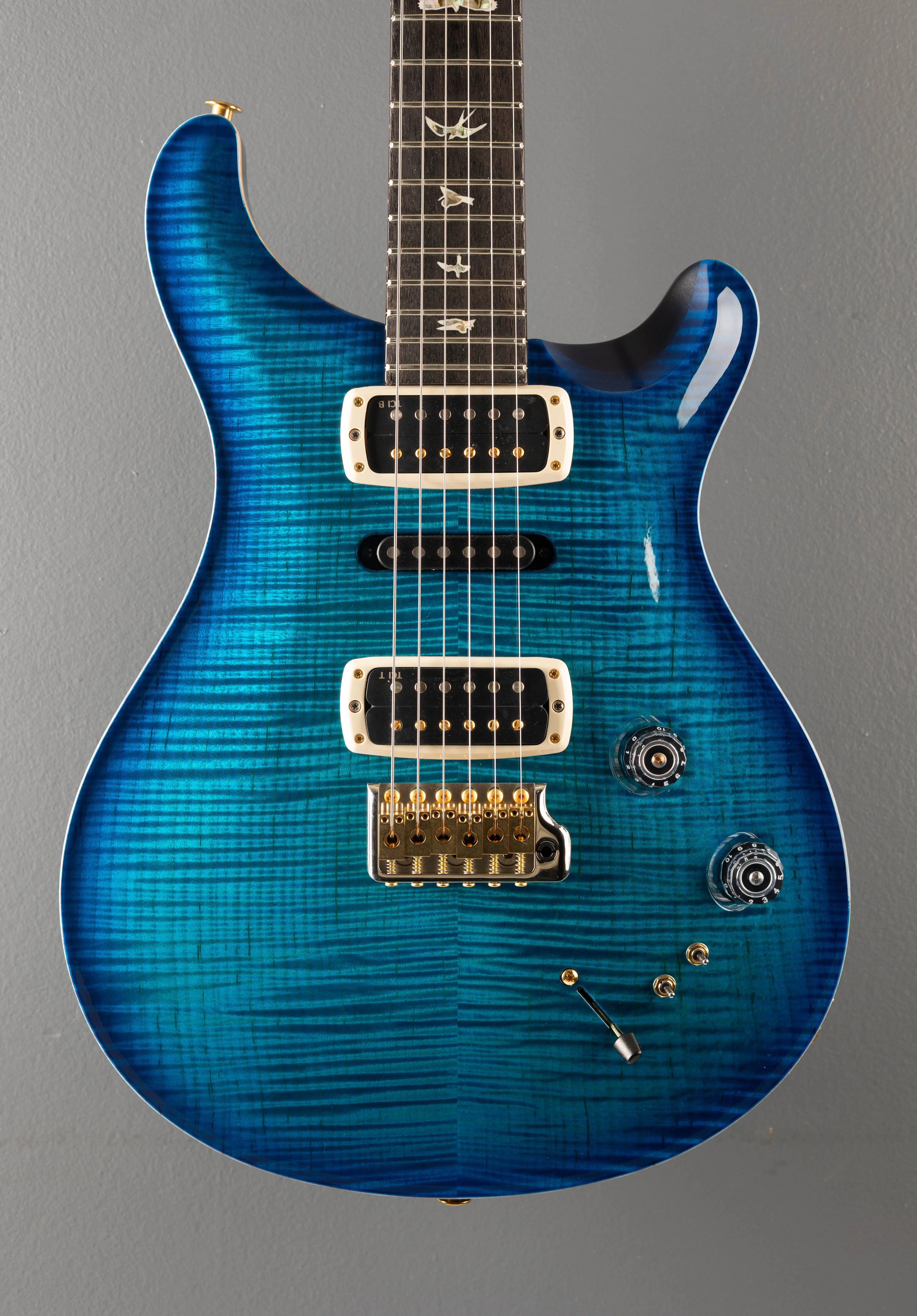 Modern Eagle V 10 Top - Carroll Blue Blue Burst w/ Blue Back - Image 2