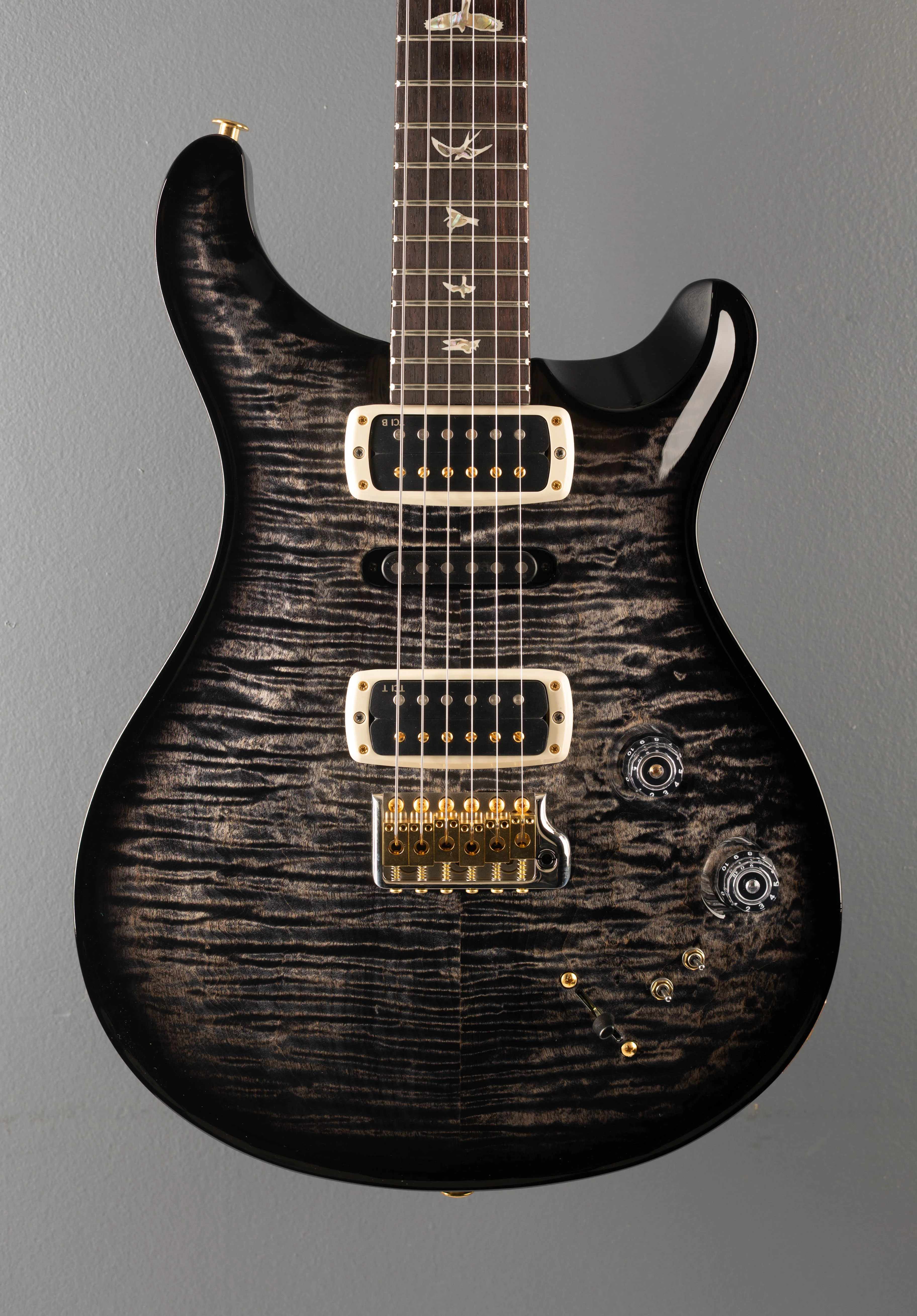 Modern Eagle V 10 Top - Charcoal Wraparound Smokeburst - Image 2