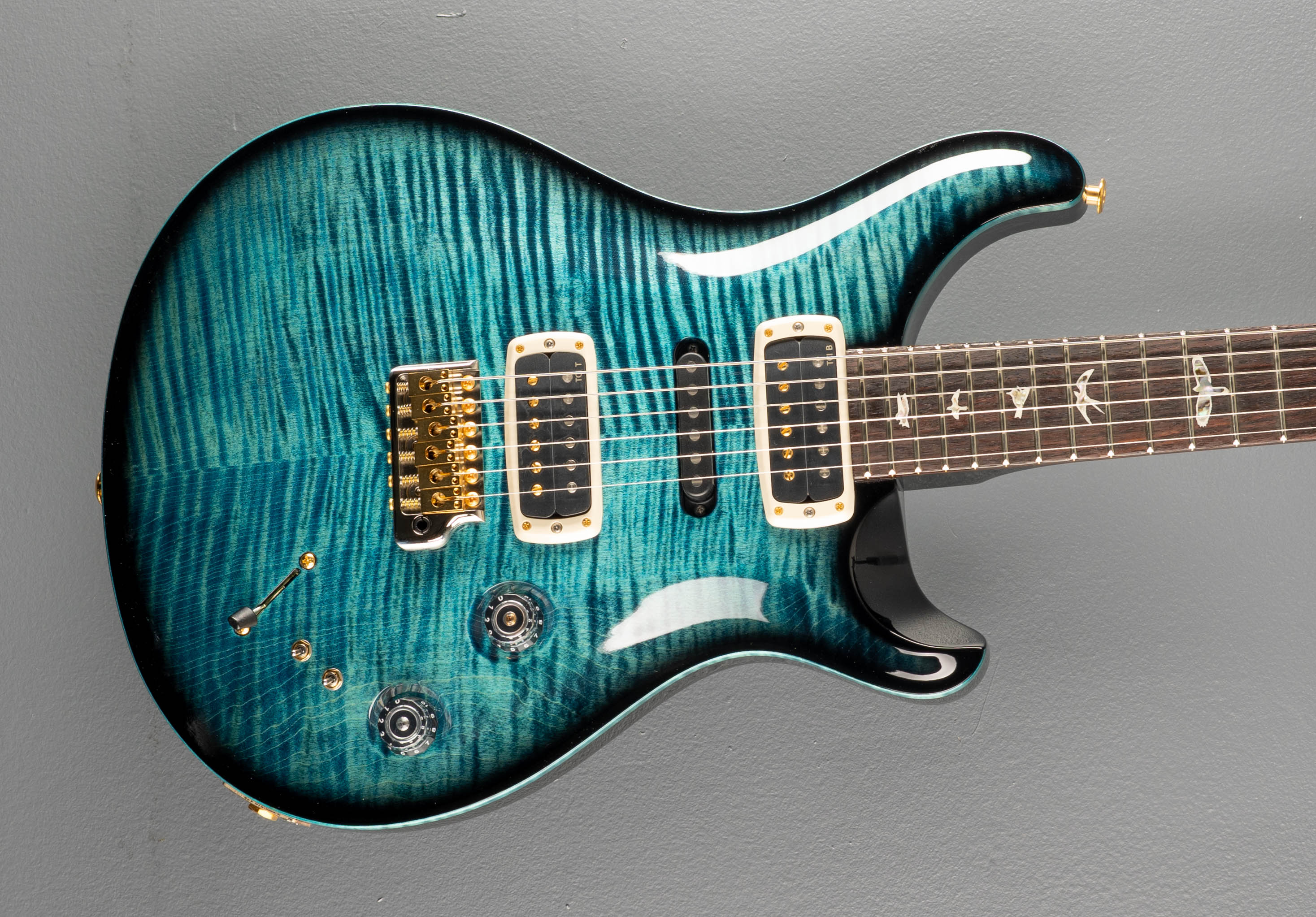 Modern Eagle V 10 Top - Cobalt Smokeburst