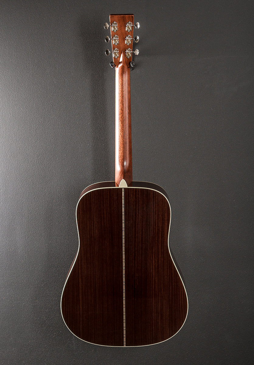 New for 2025 D-28 - Gloss 1935 Sunburst - Image 5