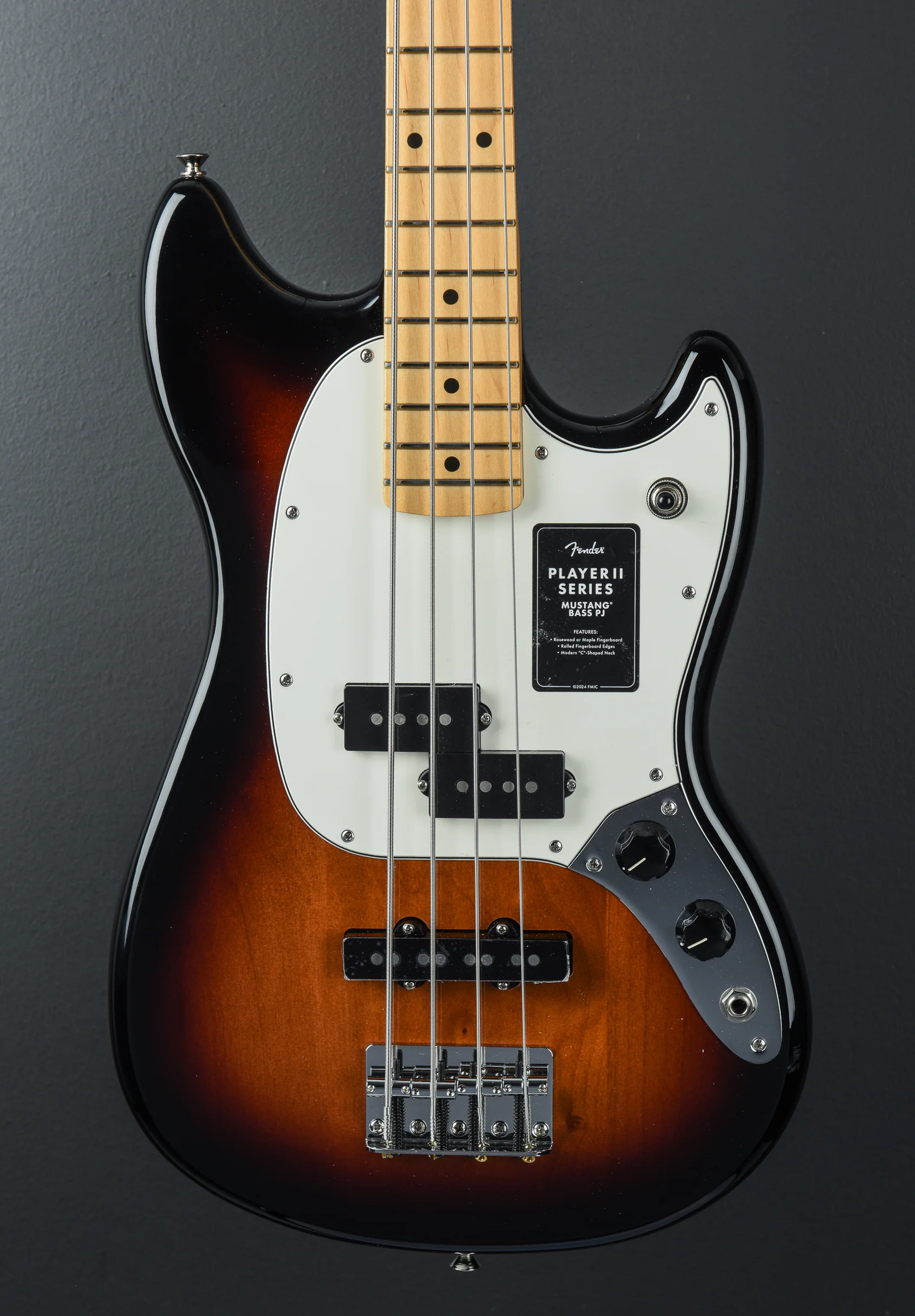 Player II Mustang Bass PJ - 3 Color Sunburst w/Maple - Image 2