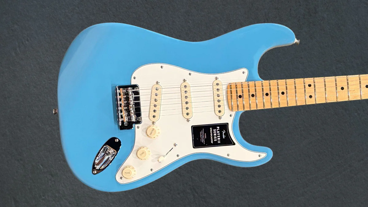 Player II Stratocaster - Aquatone Blue w/Maple