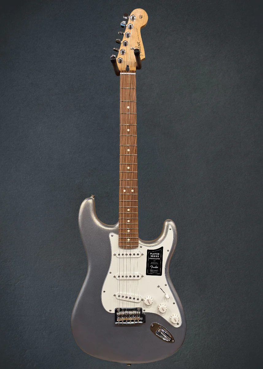 Player Stratocaster - Silver w/Pau Ferro - Image 3