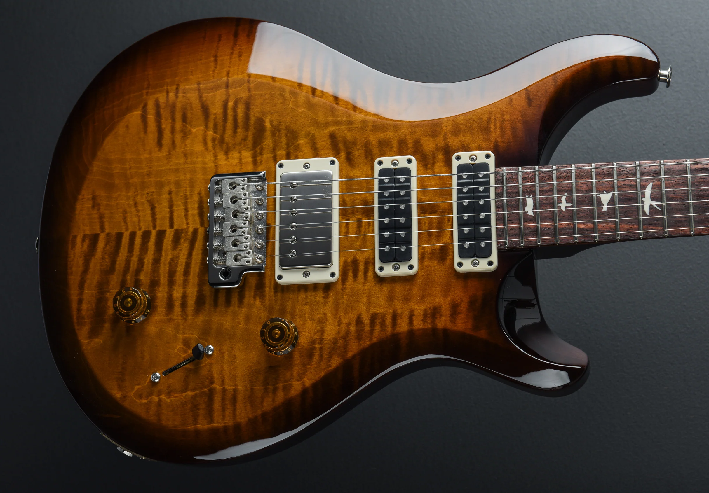 S2 Studio - Black Amber