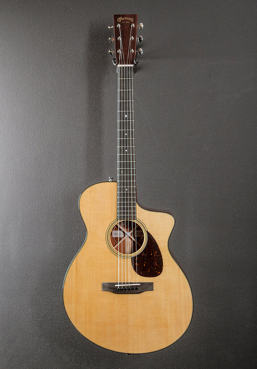 SC-18E w/Fishman Aura VT Blend - Image 3
