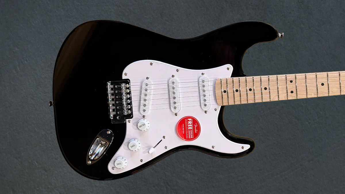 Sonic Stratocaster - Black w/Maple