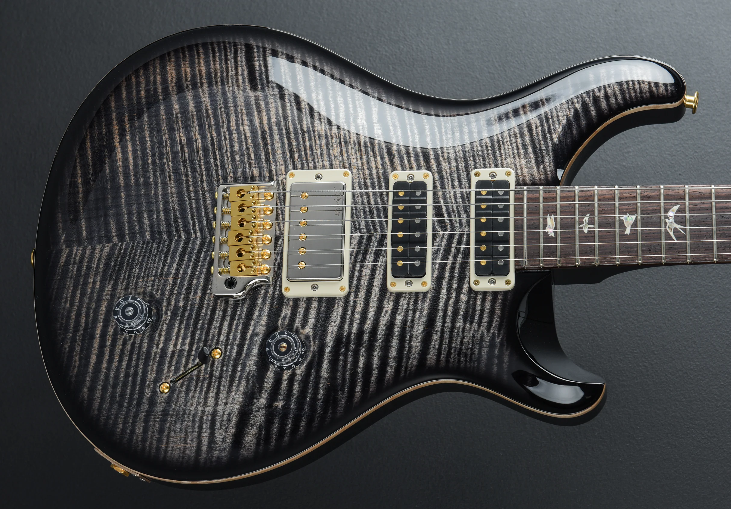 Studio 10 Top - Charcoal Burst