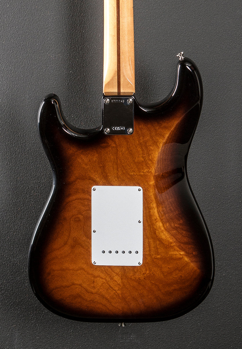Used 70th Anniversary American Vintage II 1954 Strat '24 - Image 4