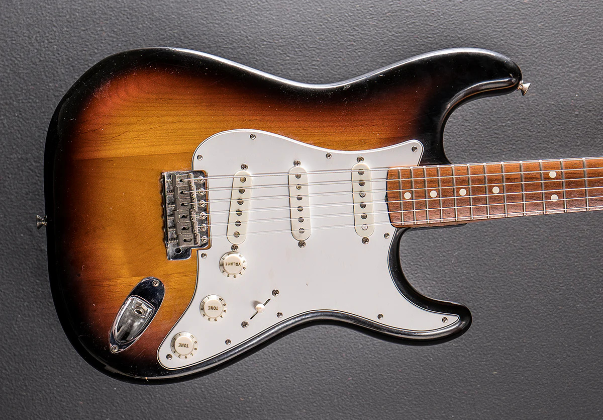 Used American Vintage '62 Reissue Strat '82
