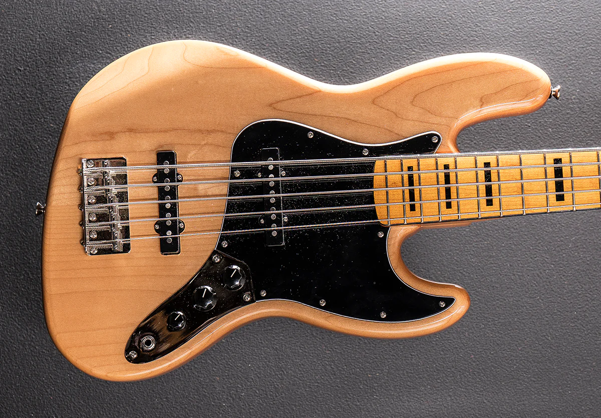 Used Classic Vibe 70's Jazz Bass V '23