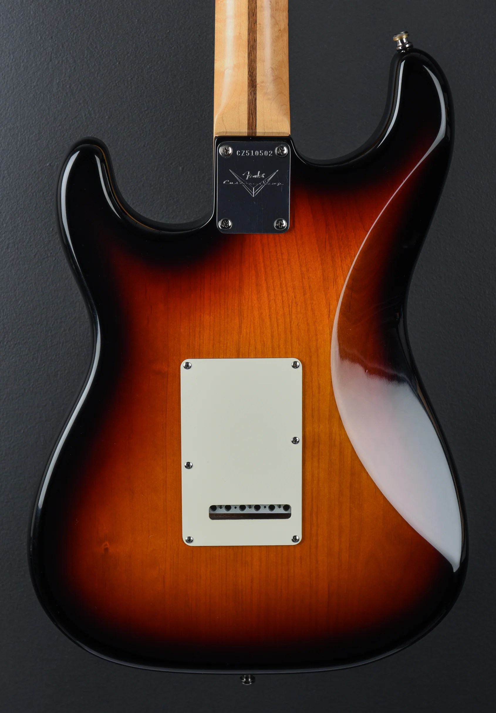 USED Custom Classic Stratocaster "V" Neck - 3-Color Sunburst '08 - Image 4