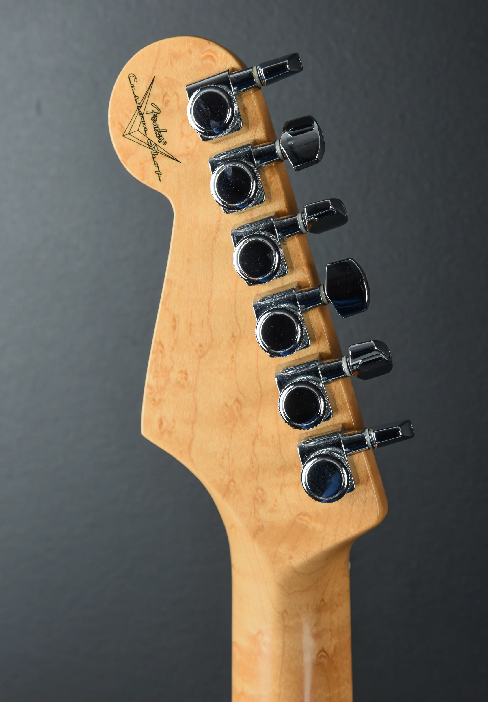 USED Custom Classic Stratocaster "V" Neck - 3-Color Sunburst '08 - Image 7