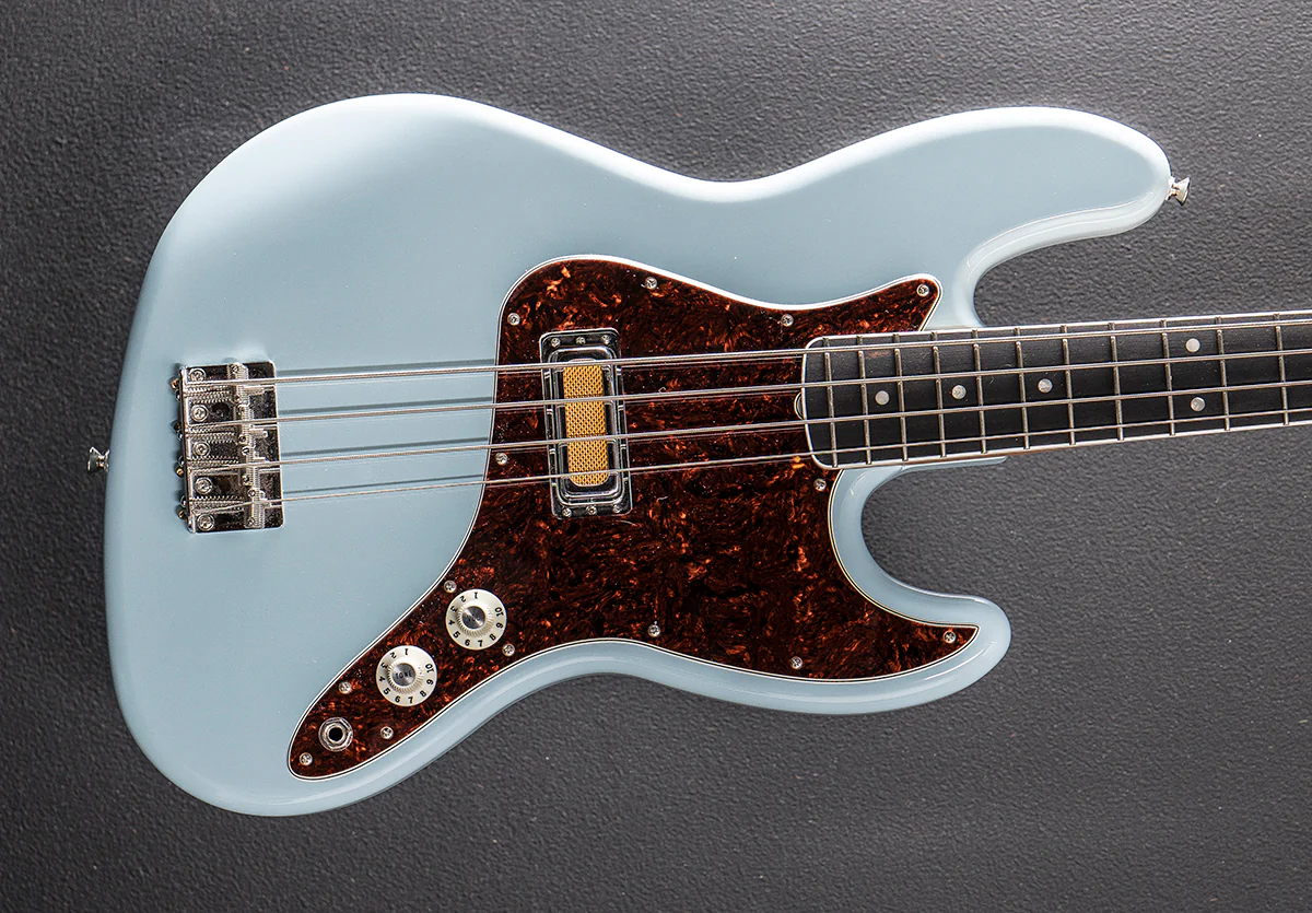 Used Gold Foil Jazz Bass '23