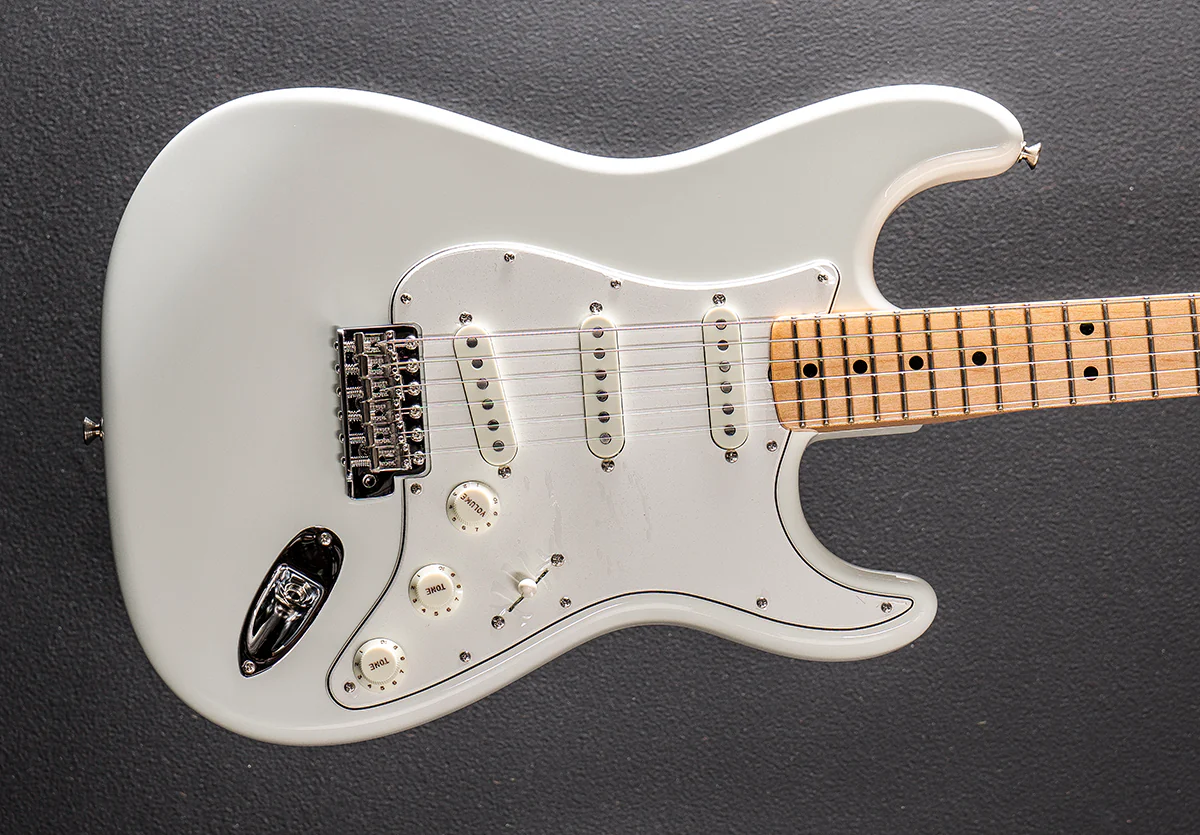 Used Jimi Hendrix Voodoo Child Signature NOS Strat '21