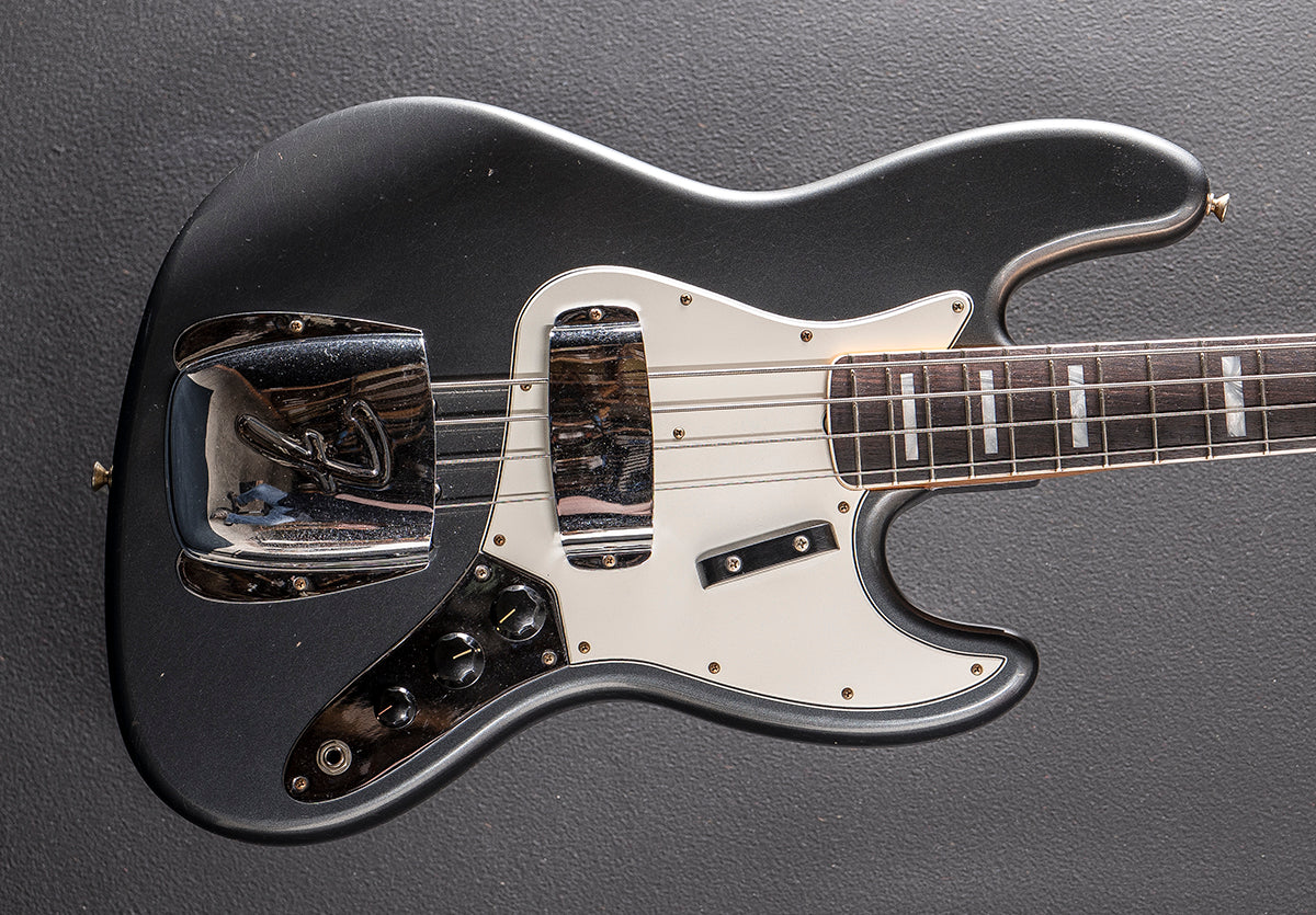 Used Limited Edition 1966 Journeyman Relic Jazz Bass '23