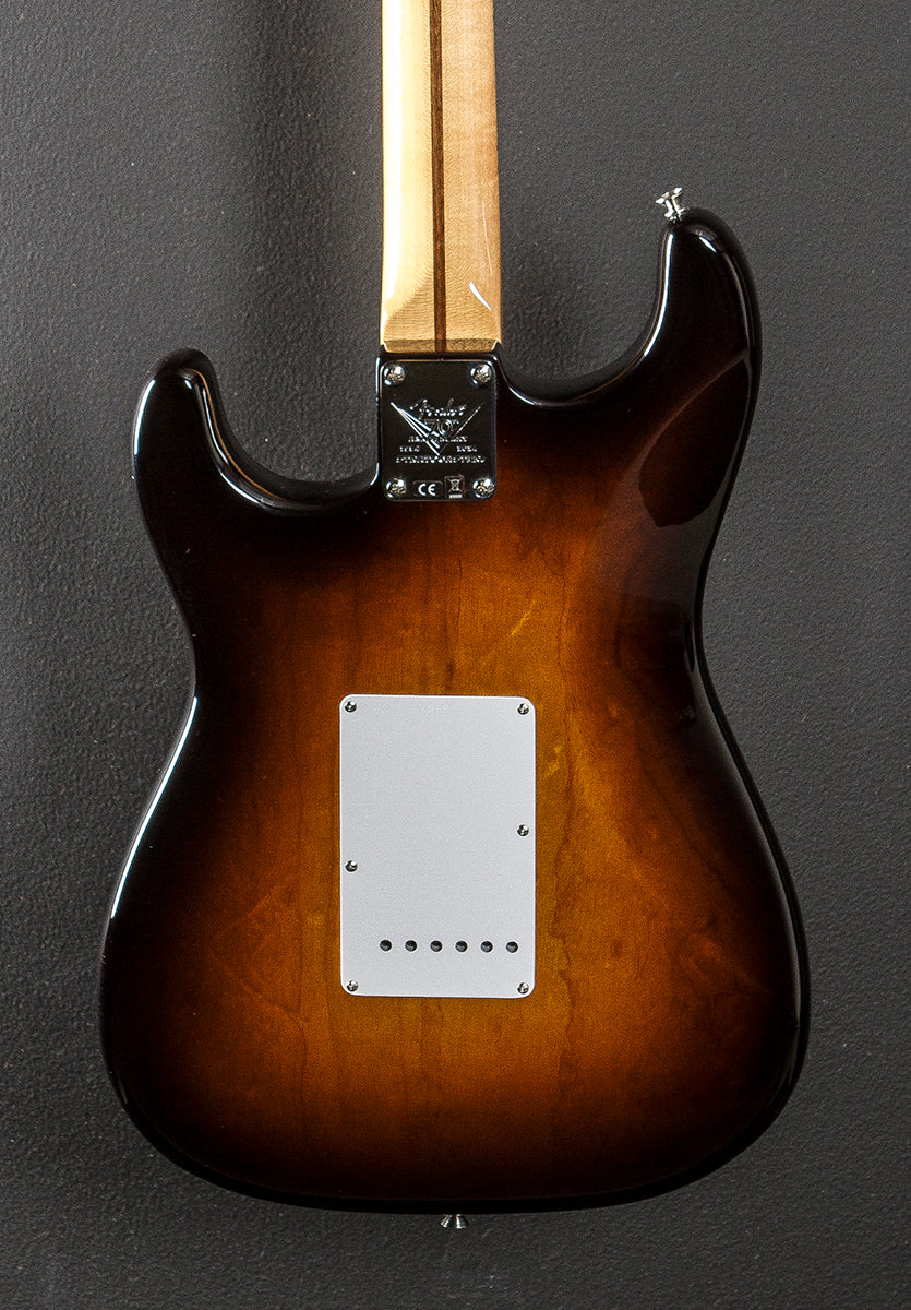 Used Limited Edition 70th Anniversary 1954 NOS Strat '24 - Image 4