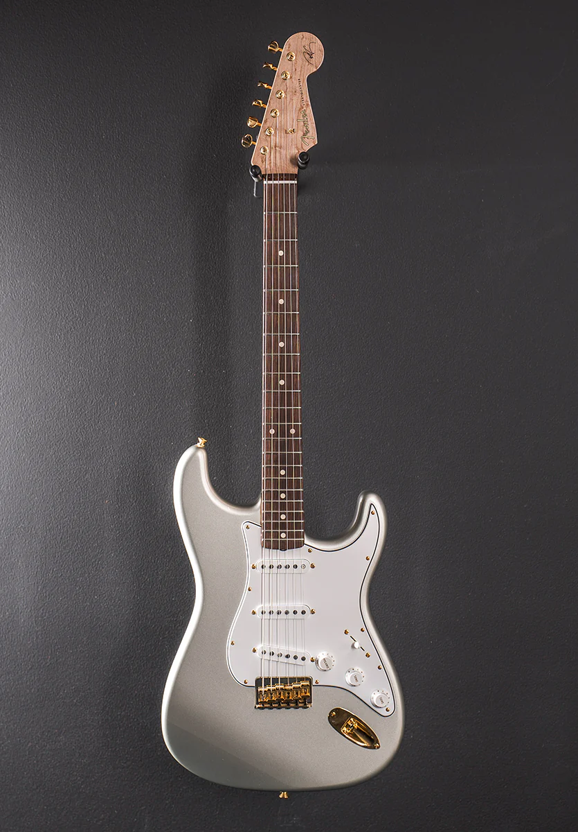 Used Robert Cray Signature Strat '23 - Image 3