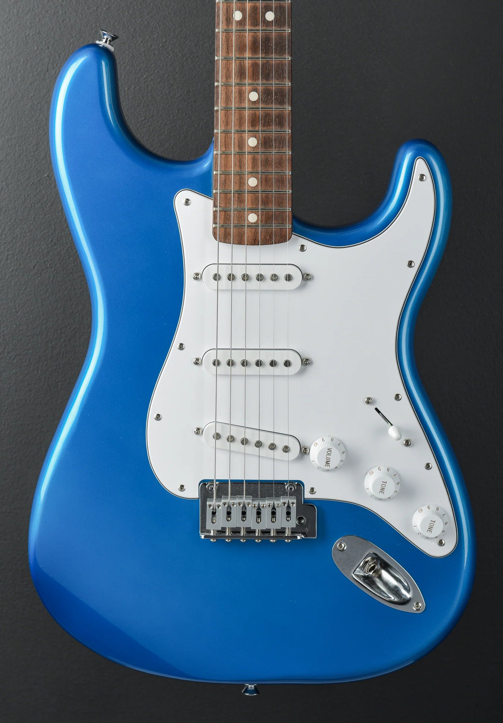 USED Standard Stratocaster '25 - Image 2
