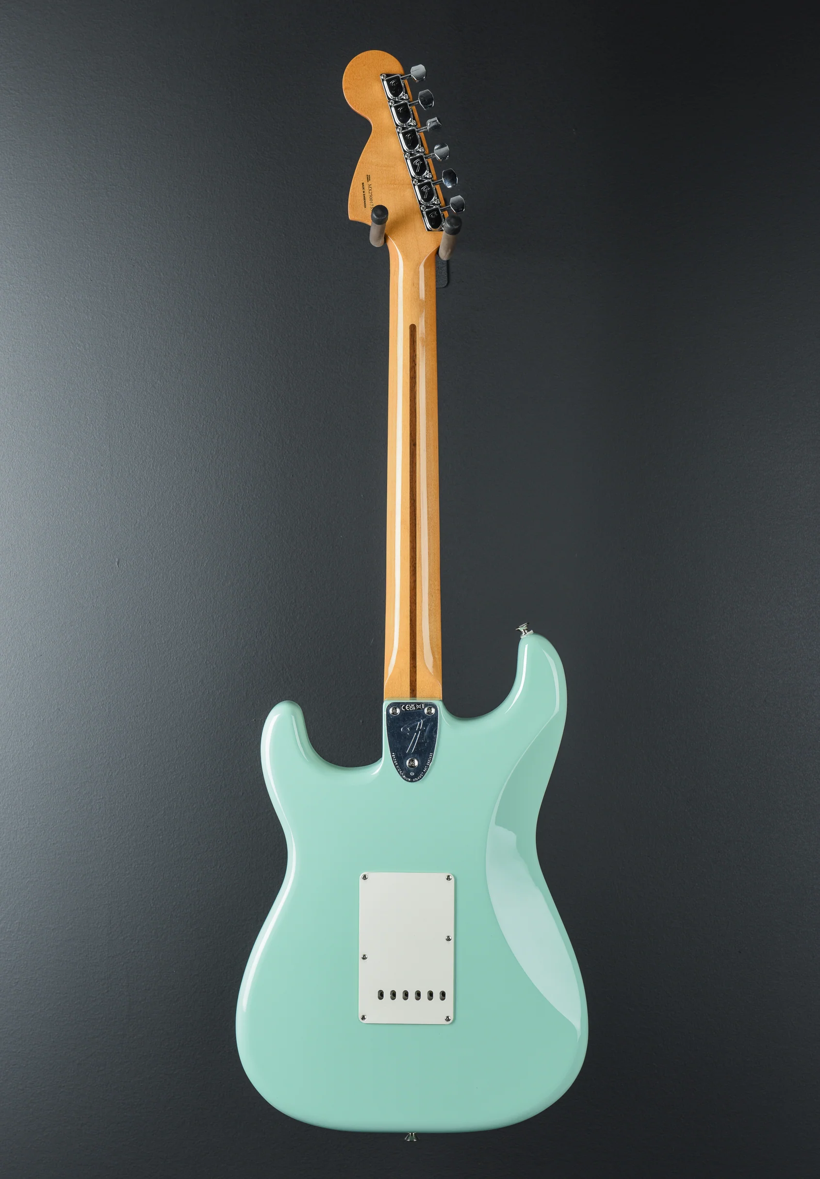 Vintera II 70's Stratocaster - Surf Green w/Rosewood - Image 4
