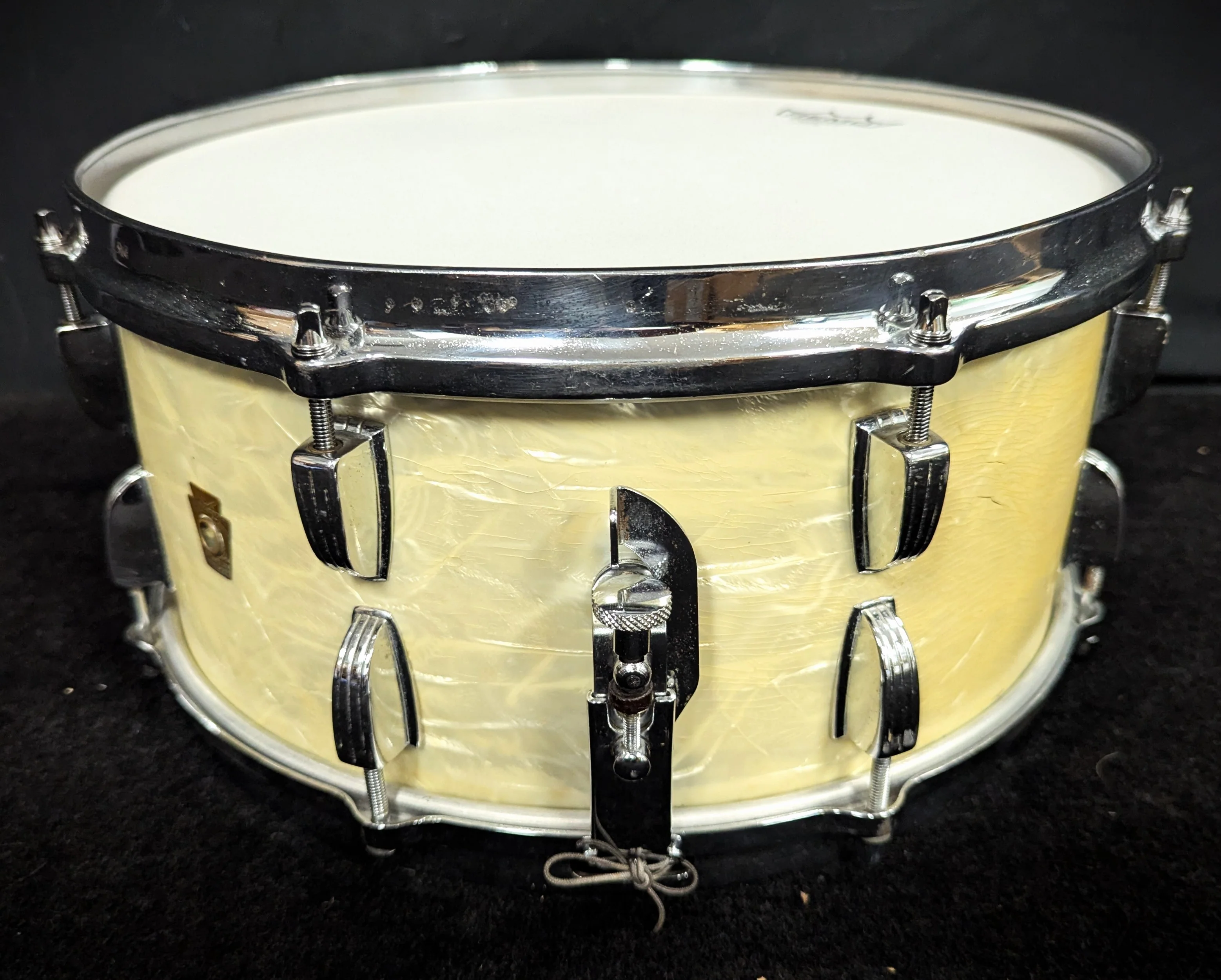 White Marine Pearl Player's Snare Vintage 1960s